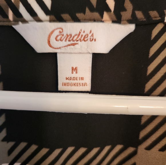 EUC Candies Womens Print Blouse with Cut Out Shoulder Design.  UNIQUE.  SIZE M - Picture 3 of 6